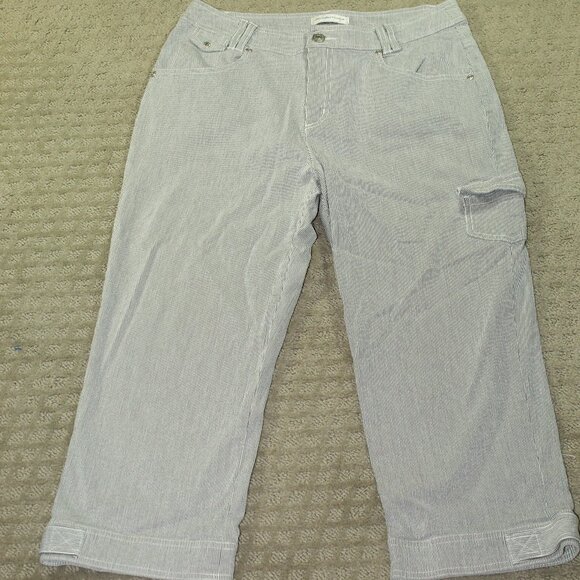 Christopher and Banks Sz 8 Light Blue and White Striped Cropped Cargo Pants - Picture 1 of 6